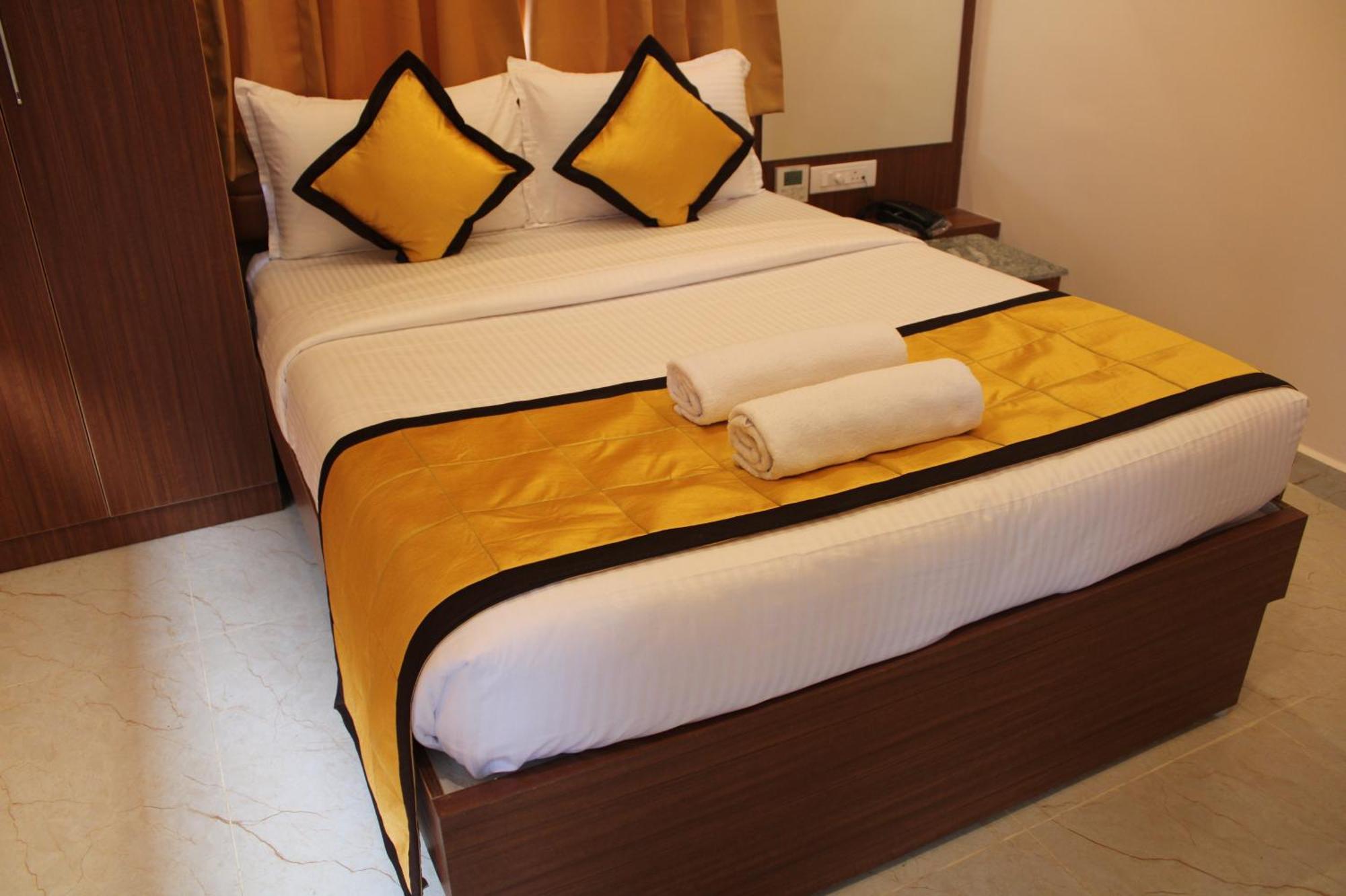 Tiruvannāmalai Uj Pallazzio - Business Class Luxury Hotel מראה חיצוני תמונה