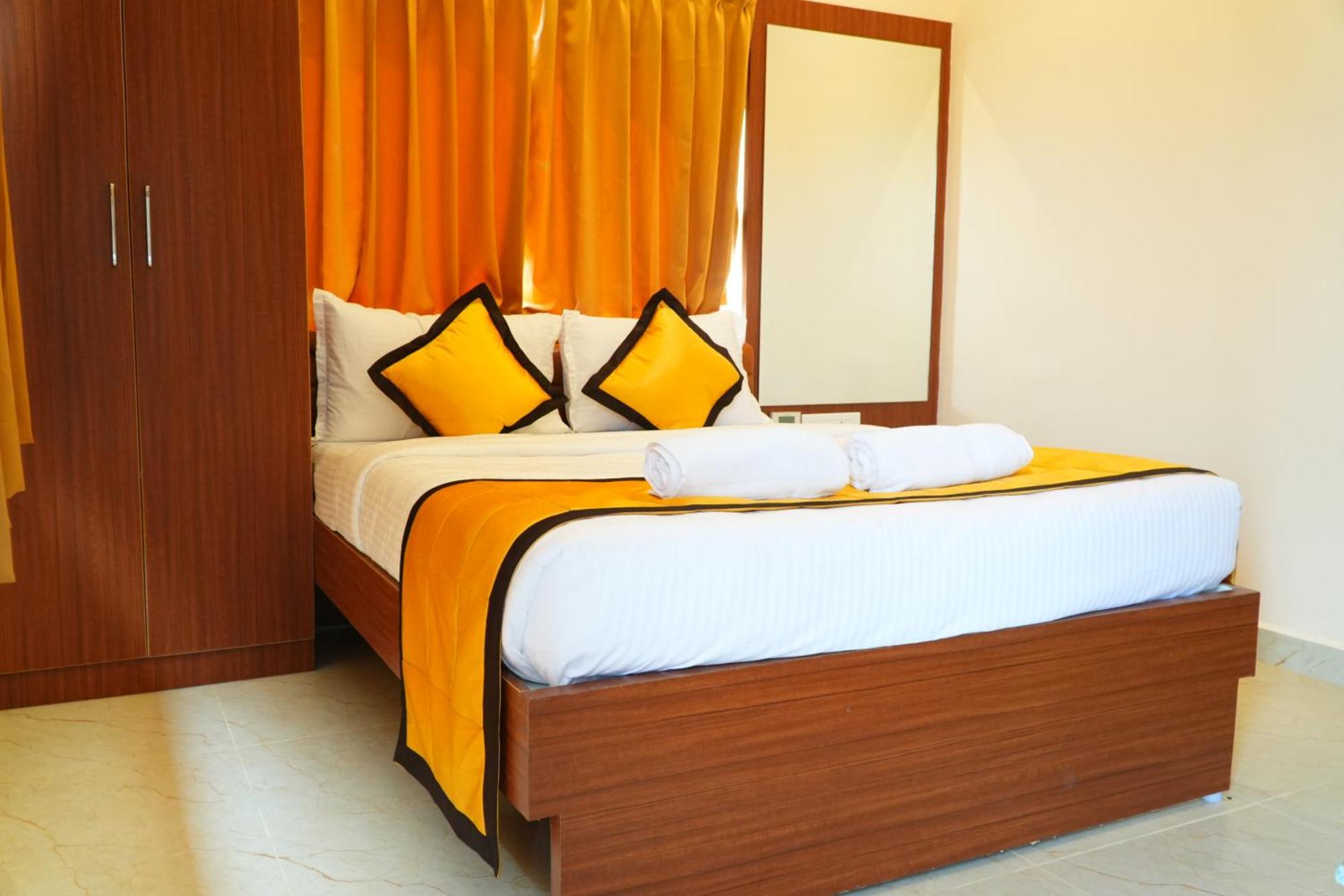 Tiruvannāmalai Uj Pallazzio - Business Class Luxury Hotel מראה חיצוני תמונה