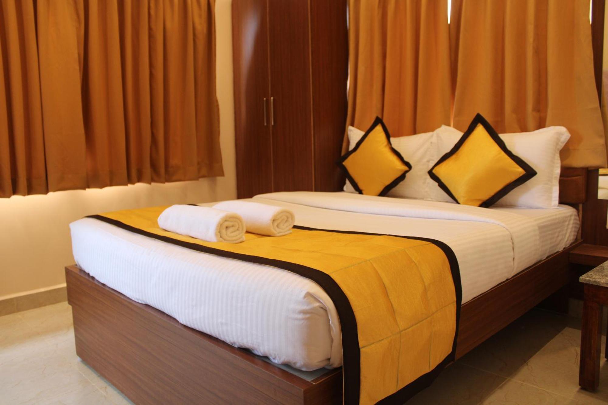 Tiruvannāmalai Uj Pallazzio - Business Class Luxury Hotel מראה חיצוני תמונה