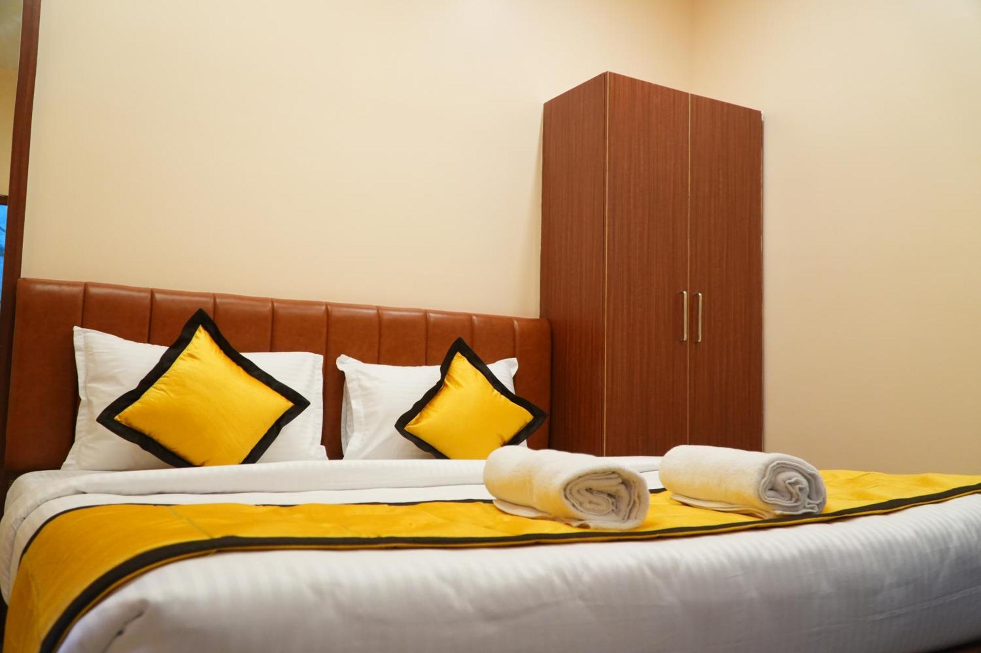 Tiruvannāmalai Uj Pallazzio - Business Class Luxury Hotel מראה חיצוני תמונה