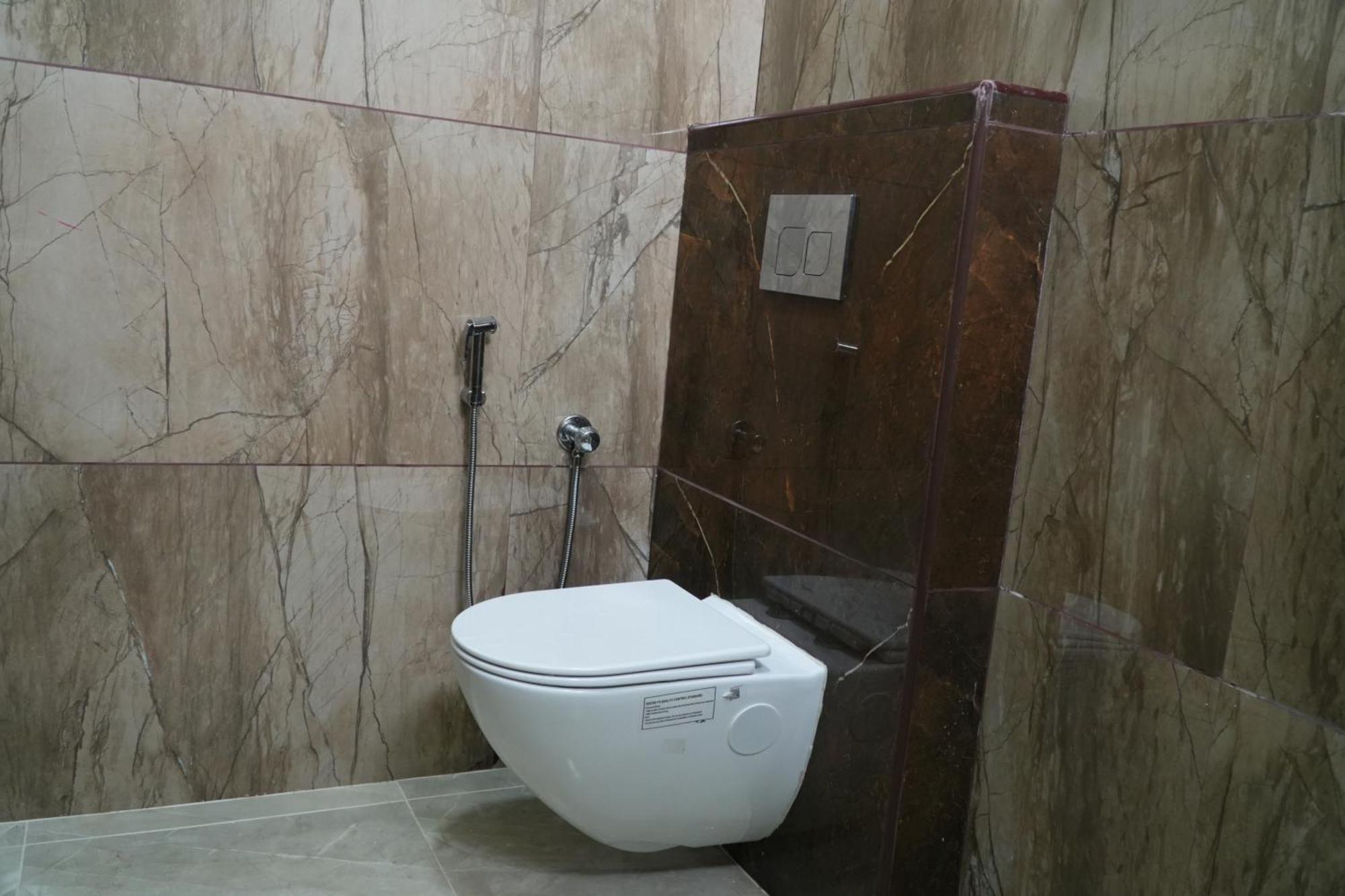 Tiruvannāmalai Uj Pallazzio - Business Class Luxury Hotel מראה חיצוני תמונה