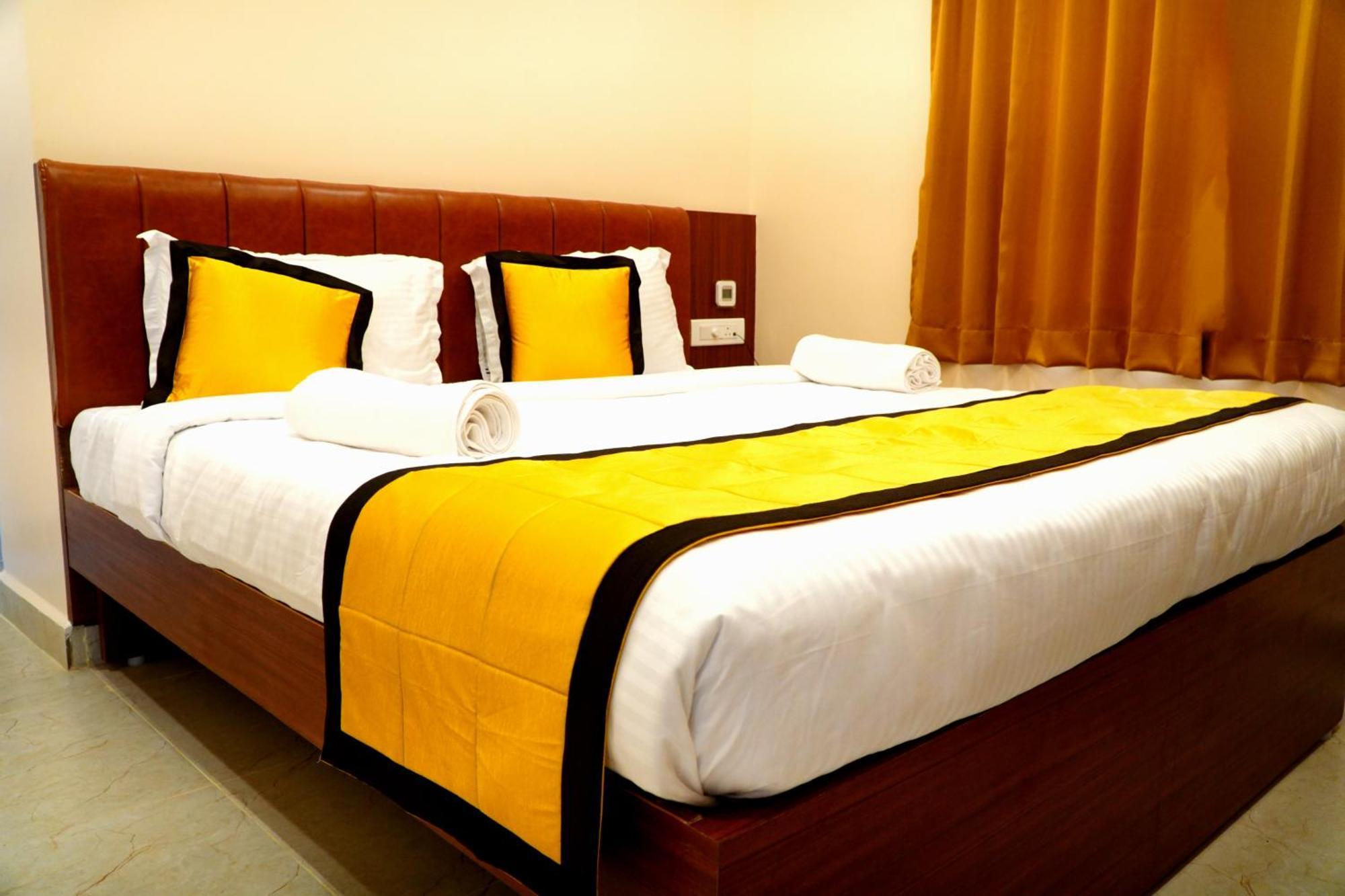 Tiruvannāmalai Uj Pallazzio - Business Class Luxury Hotel מראה חיצוני תמונה