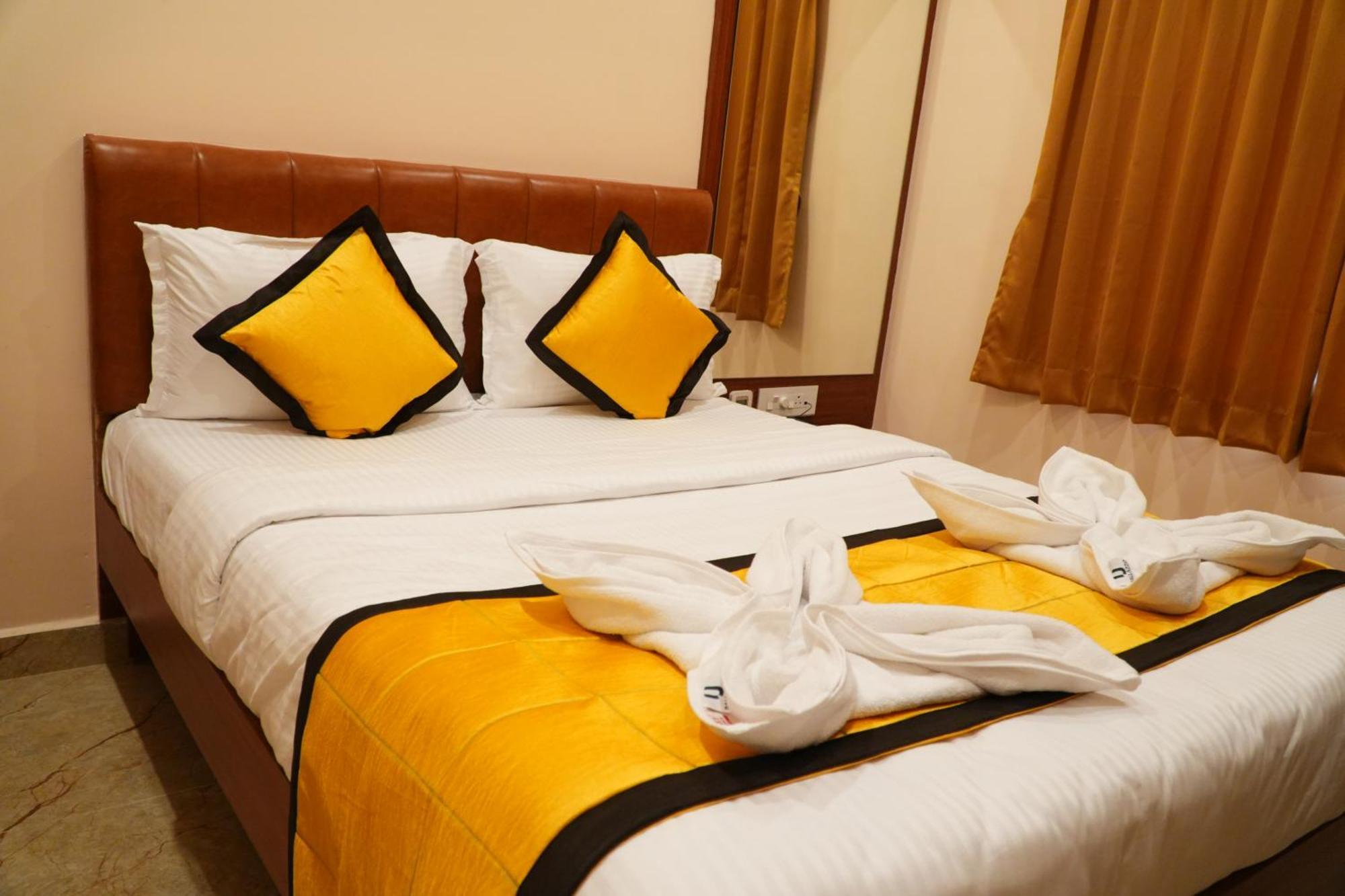 Tiruvannāmalai Uj Pallazzio - Business Class Luxury Hotel מראה חיצוני תמונה